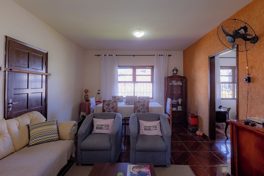 Casa 3 Quartos com Wi-fi Ar e Churrasqueira