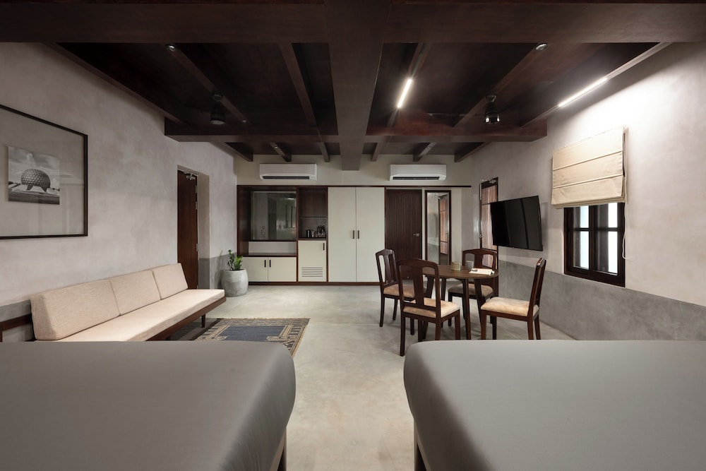 Delhi House