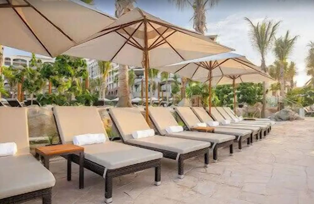 2BD Villa La Valencia Ocean View 5 Star Resort