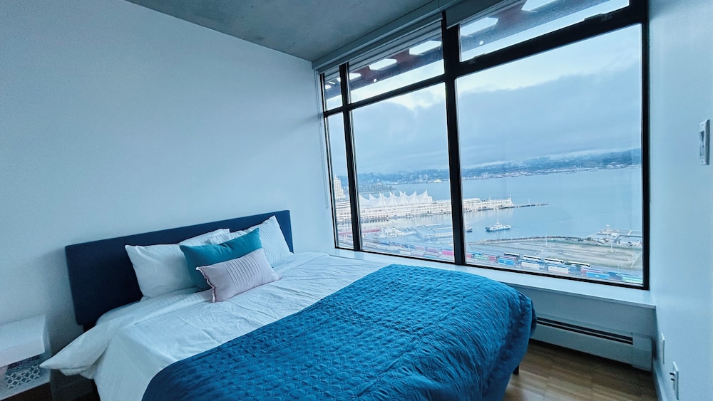 Ocean View Condo . Downtown Vancouver