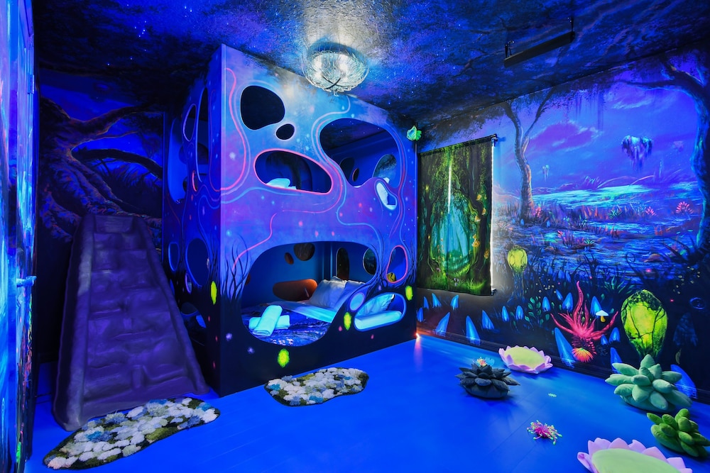Luxury Stay: Pool, Games, Themed Rooms