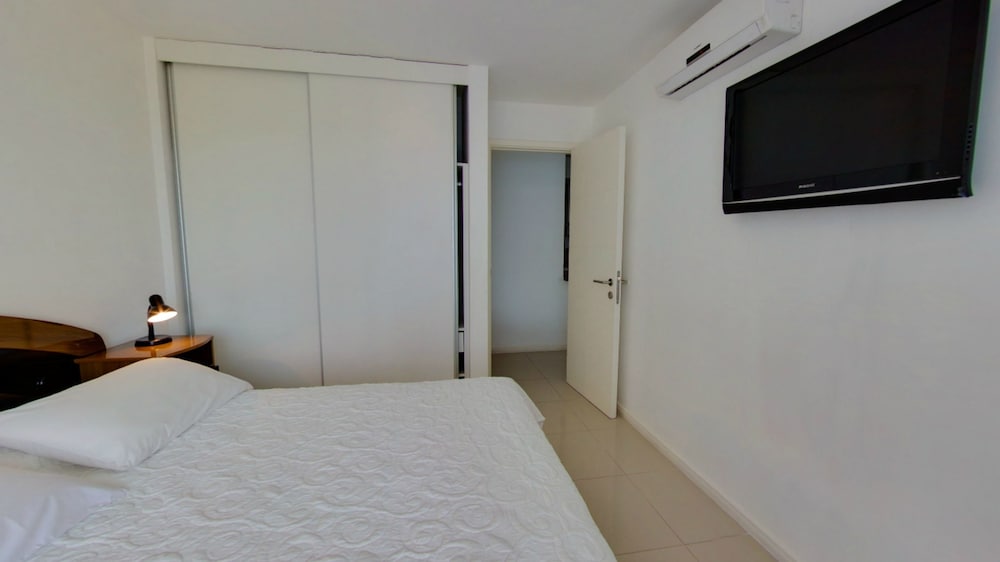 Arenas del Mar Apartments