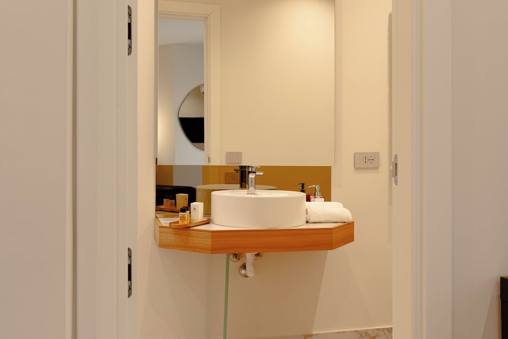 Hera rooms and suites