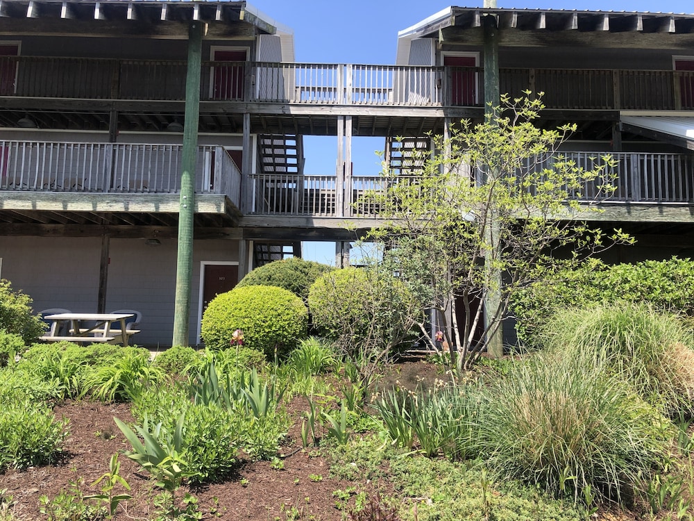 Knapps Narrows Marina & Inn
