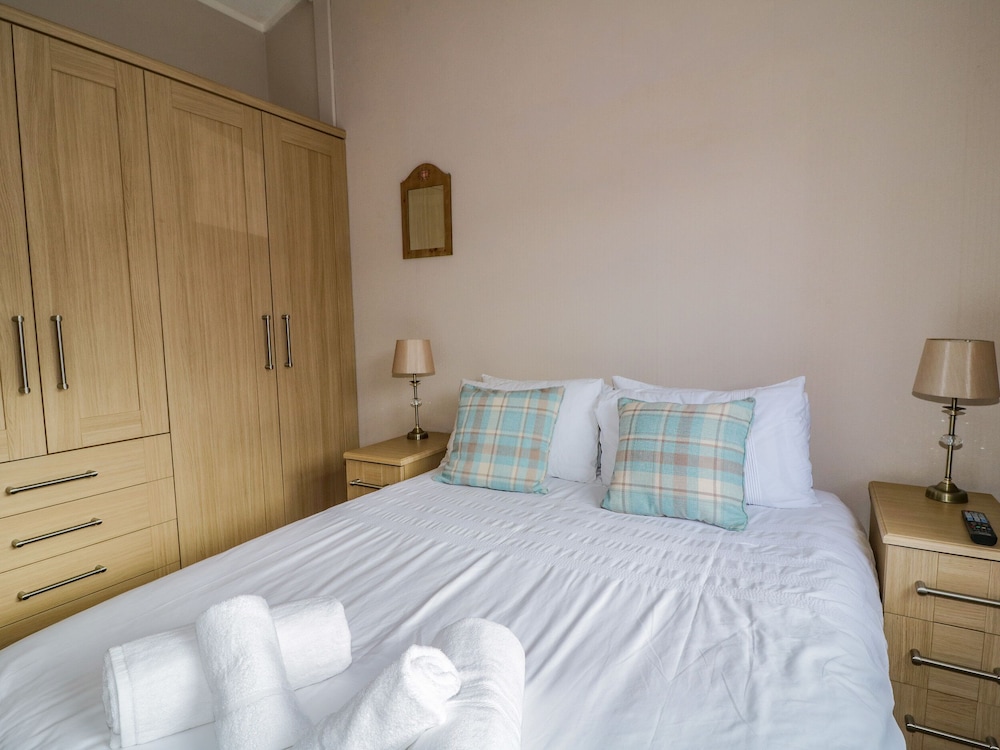 22 Thirlmere view 2