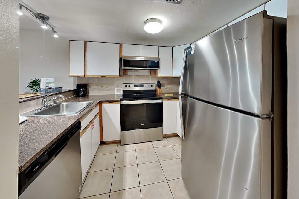 Ocean Breeze West by Southern Vacation Rentals
