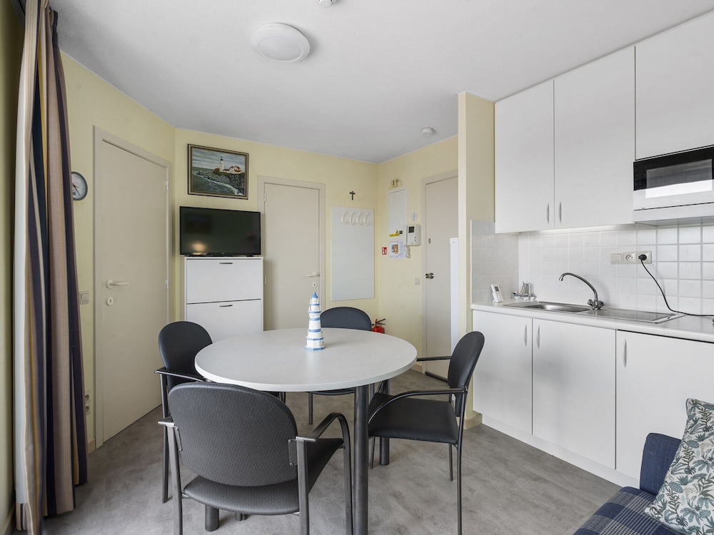 Spacious Studio Near Seafront
