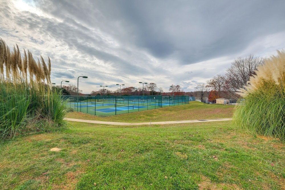 Community Pools & Beach: Smith Mountain Lake Condo
