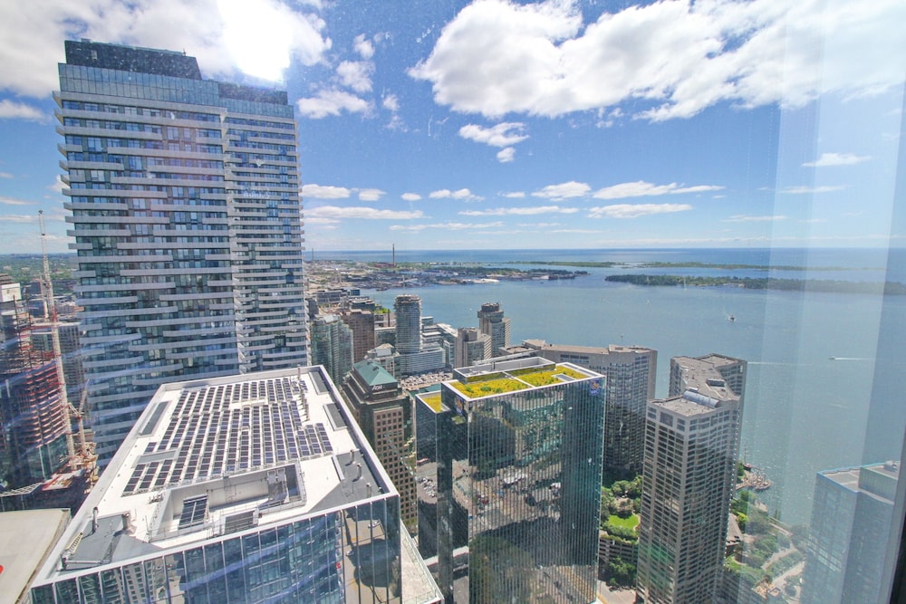 Luxury 1 BDR Condos - Convention Centre - Image 1