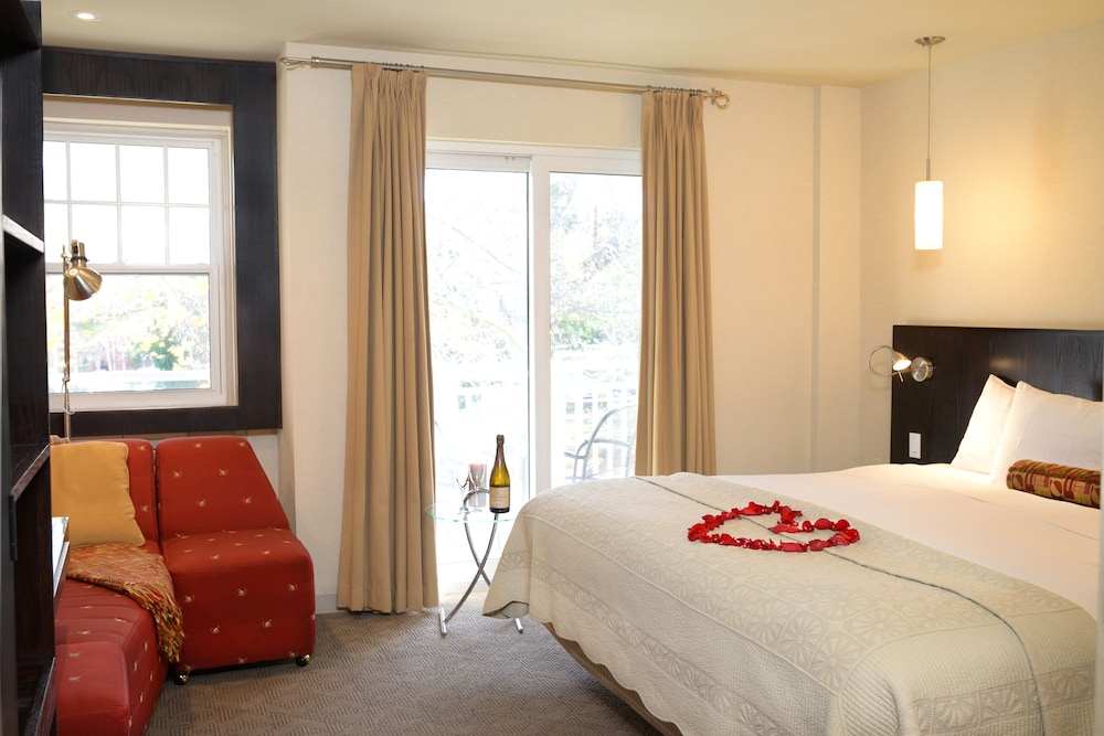Niagara-on-the-Lake Vacations - The Shaw Club Hotel - Property Image 34