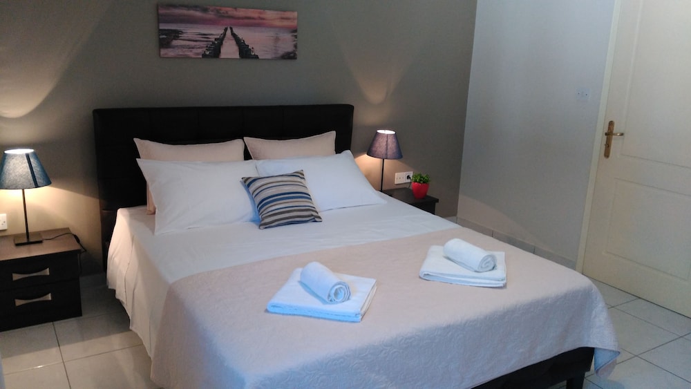 Pessada Bay Studios and Apartments photo 3