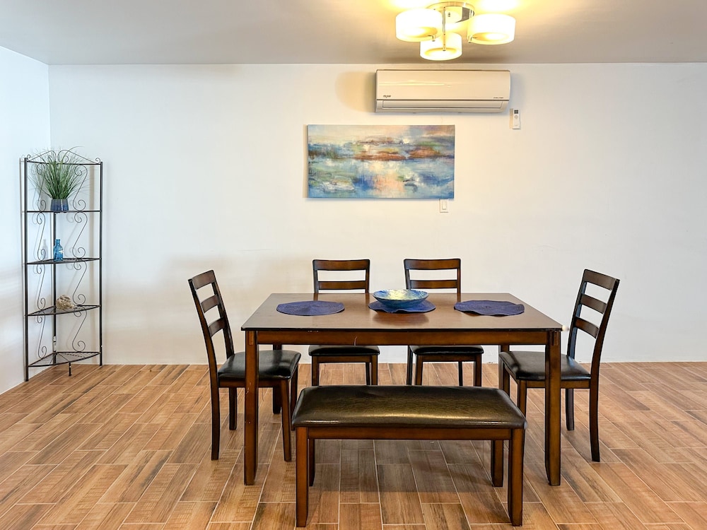 Spacious 3BR House Near Iconic Sandy Beach