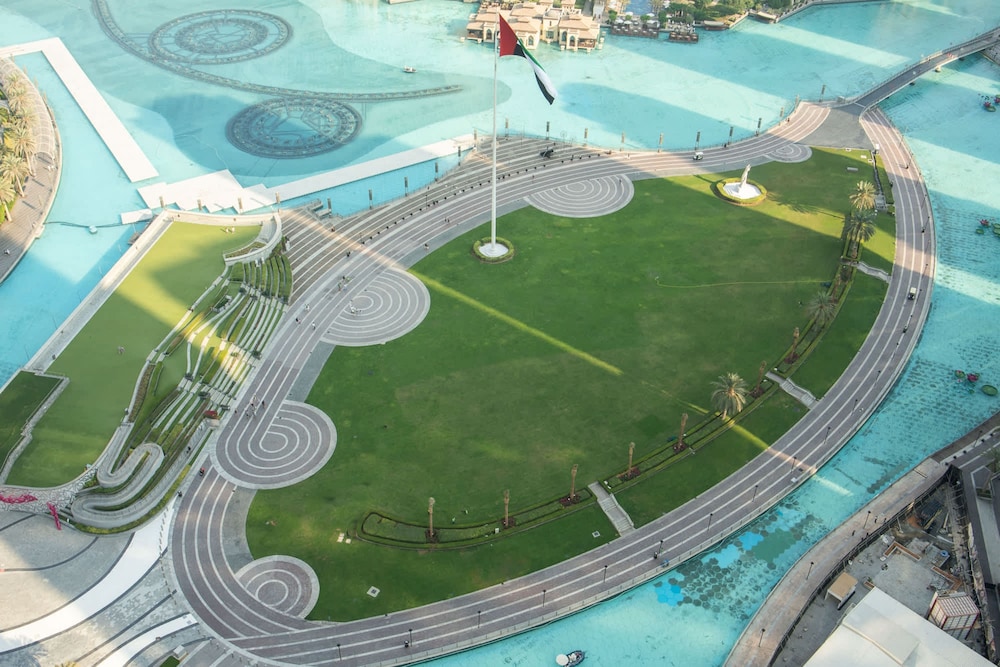Cozy 2-bedroom Apartment Perfect for Family in Downtown With Burj Khalifa Views