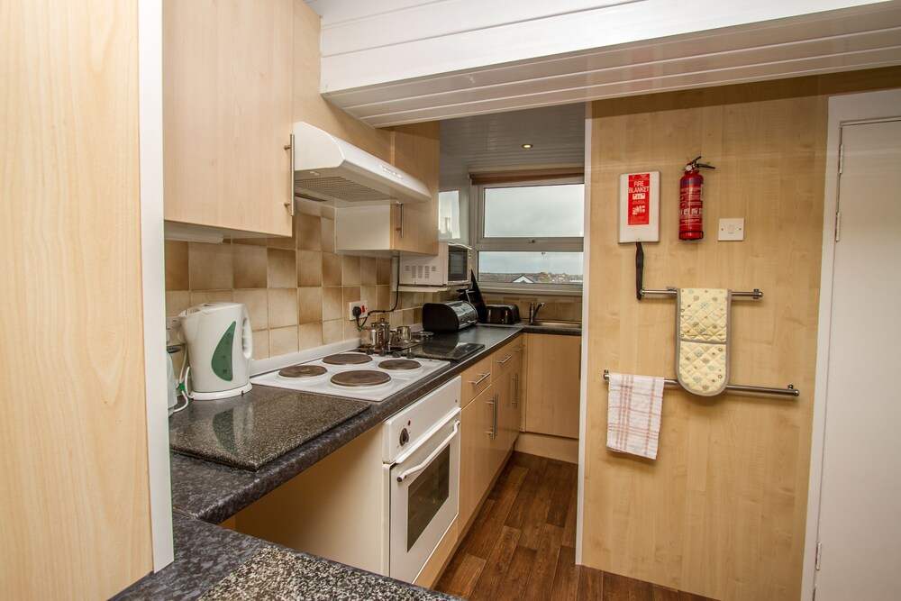 Lynton Apartments