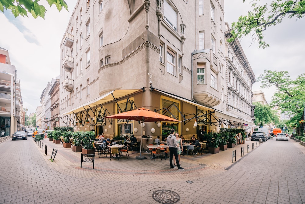 Venus Apartments - Paulay Ede Street