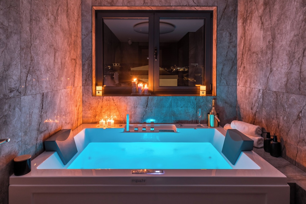 Villa Palace Al Nera Luxurius at sea With 2 Swimming Pools Saunas