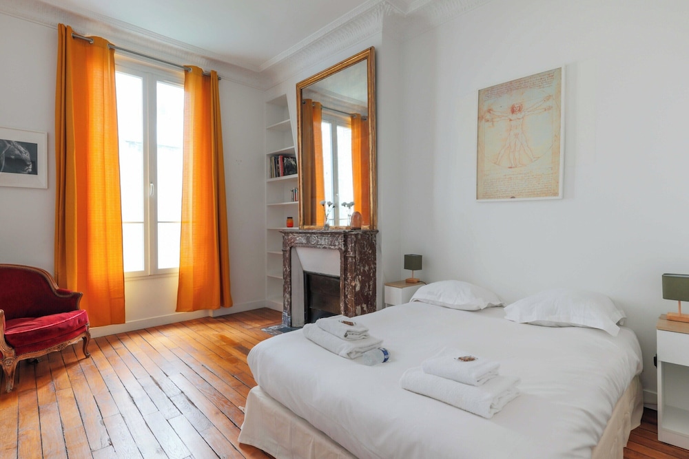 Very Spacious Apartment - 5br/10p - Champs-elysees
