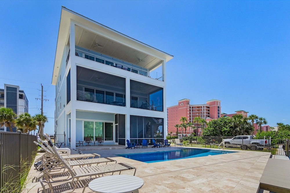 319 Bay & Beach Blessings: Pool Home W/ Water Views! 4 Bedroom Home