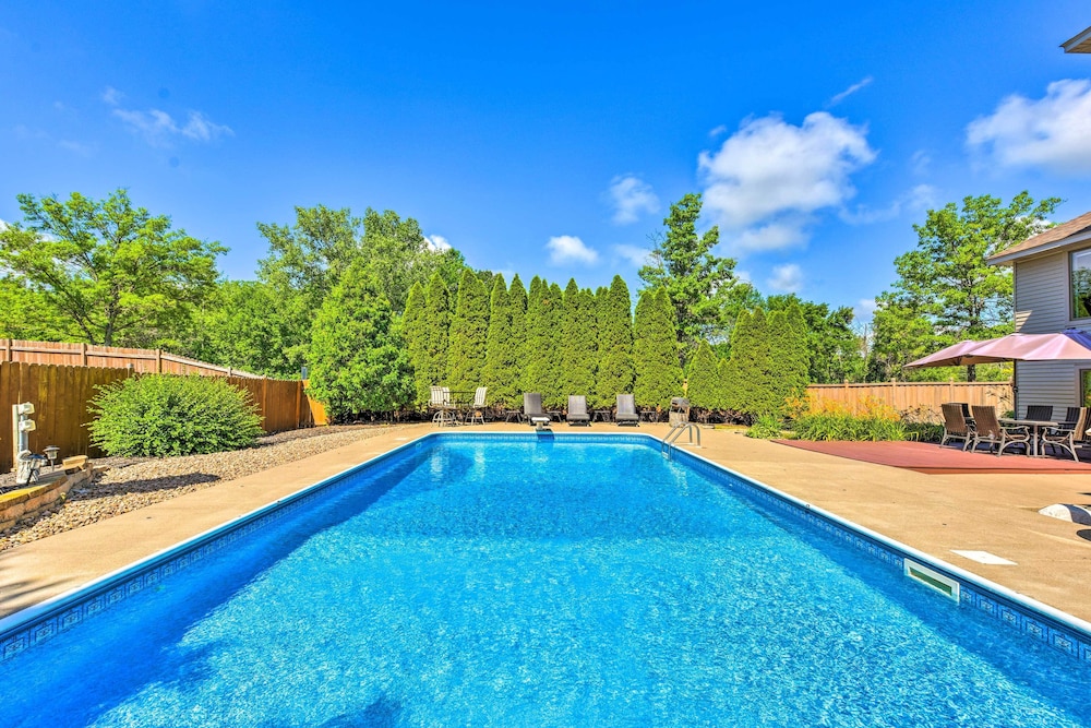 Pet-friendly Maple Grove Gem w/ Private Yard! - Property Image 12