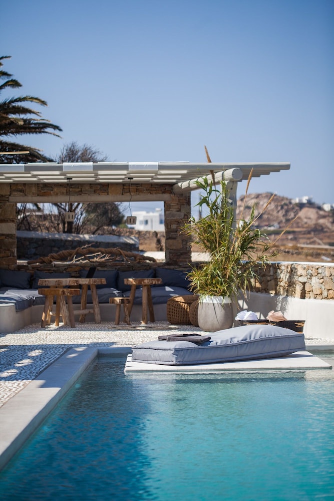 Myconian Platinum Villas