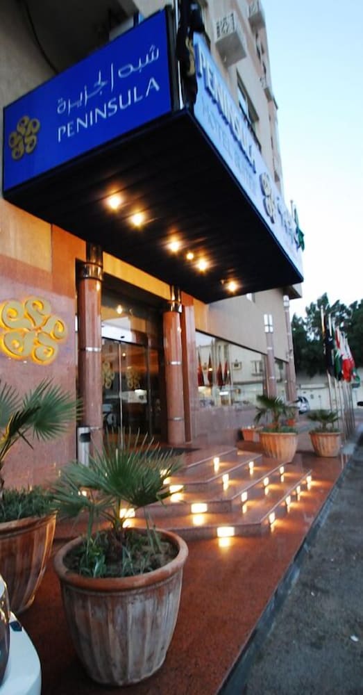 Peninsula Suites