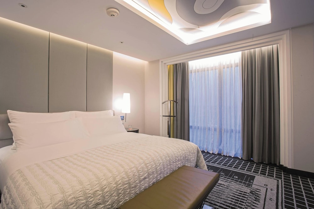 Le Meridien Dhaka