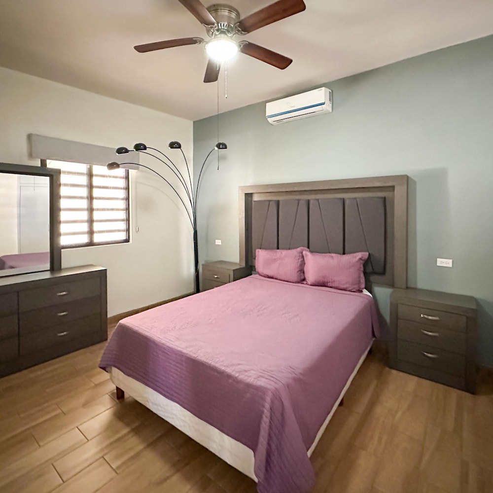 Sleek Downtown Escape With Private Parking