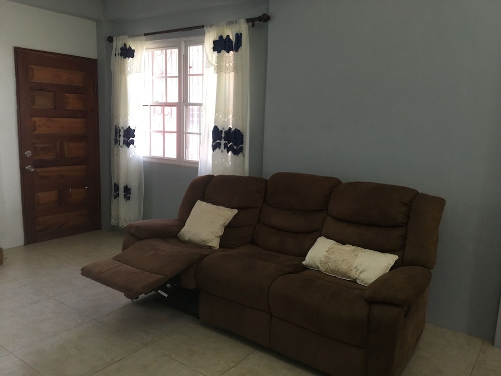 Ladyville 2Bed 2Bath