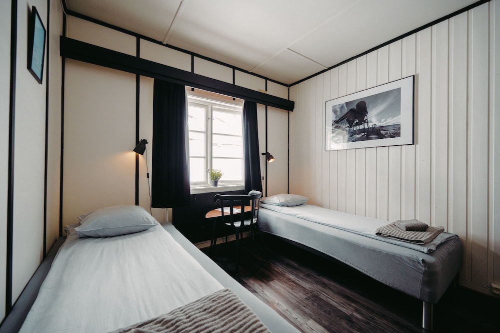 Gjestehuset 102 - your home away from home!