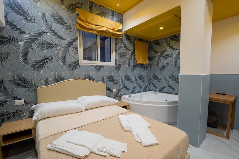 P.C. Boutique H. Napoli Centro by ClaPa Group Dislocated Hospitality