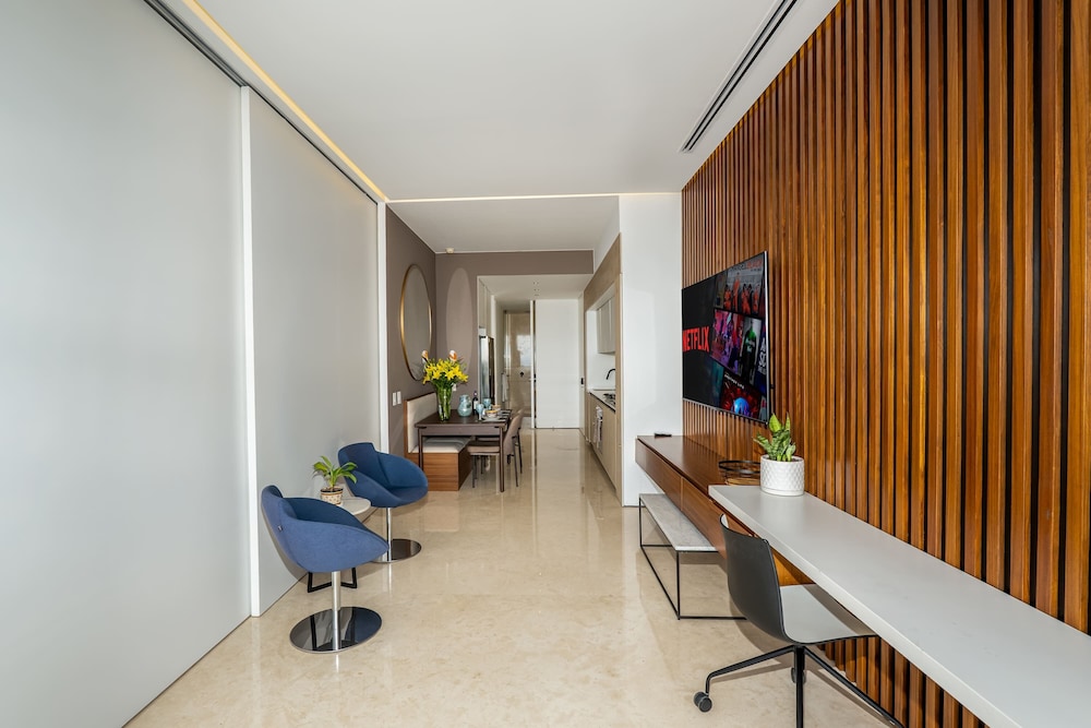 Soho PV Stunning Views Luxury Heated Rooftop Pool
