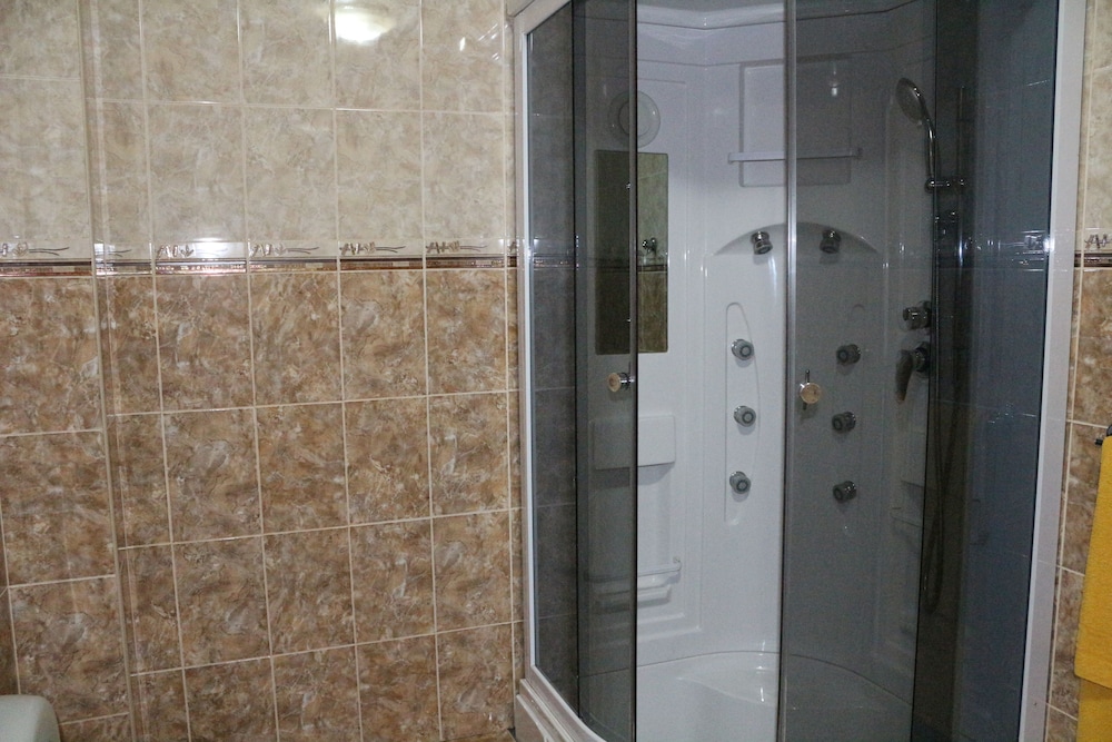 Gostiny Dvor Hotel - Hostel