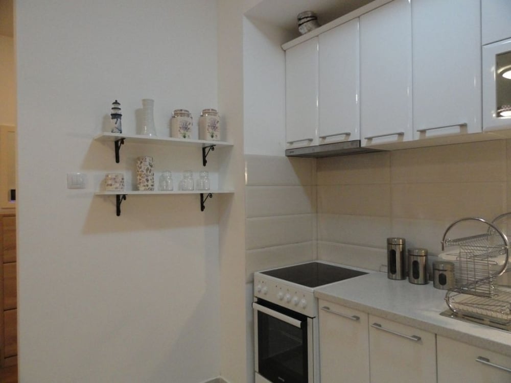 Center Apartment C 25 view 4