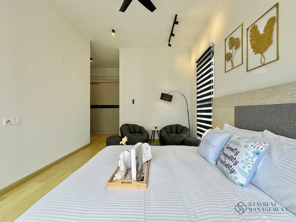 Country Garden Danga Bay Sea View Homestay by Stayrene