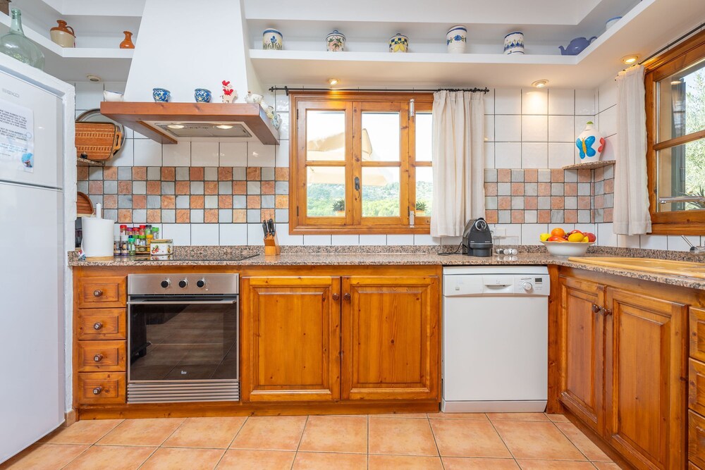 Reynes in Mallorca With 3 Bedrooms and 2 Bathrooms