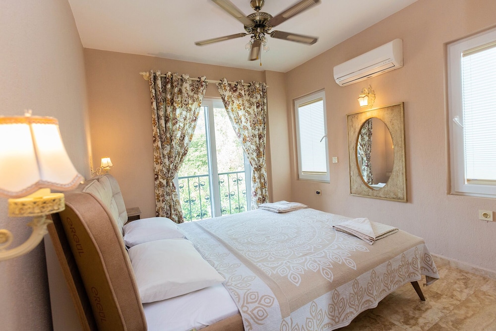 Villa Ercan view 2