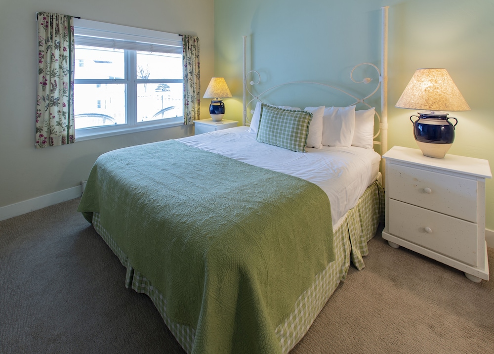 Edgewater Resort
