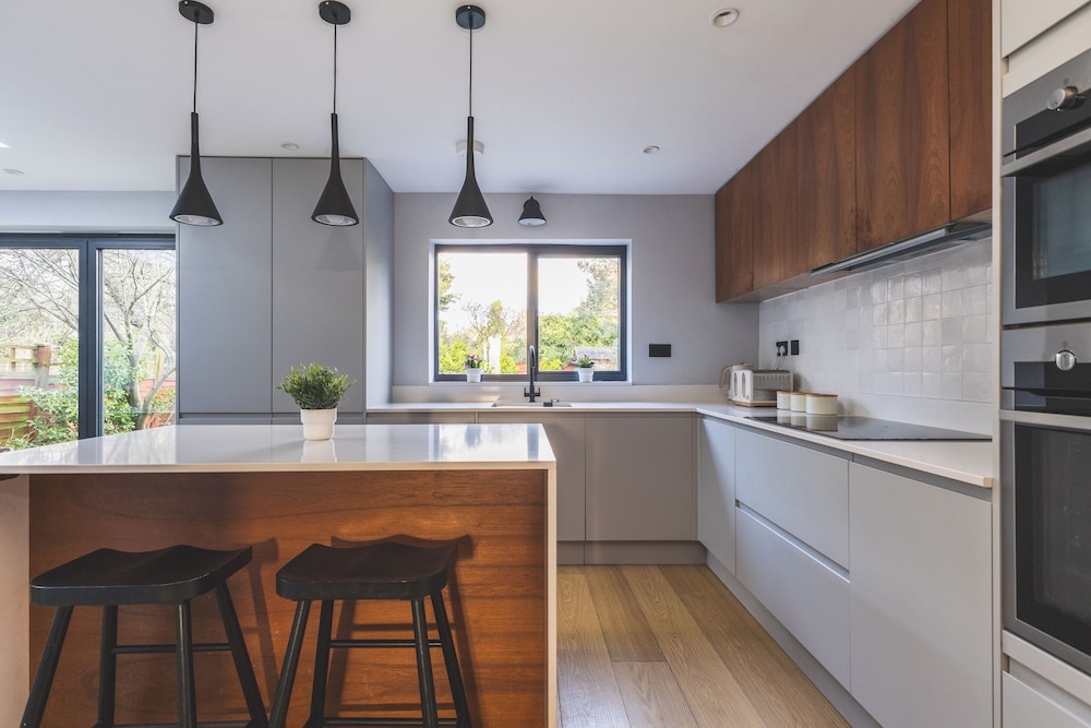 Beautiful Flat in Acton
