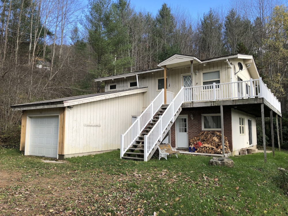 Silver Spring Chalet - GetAway