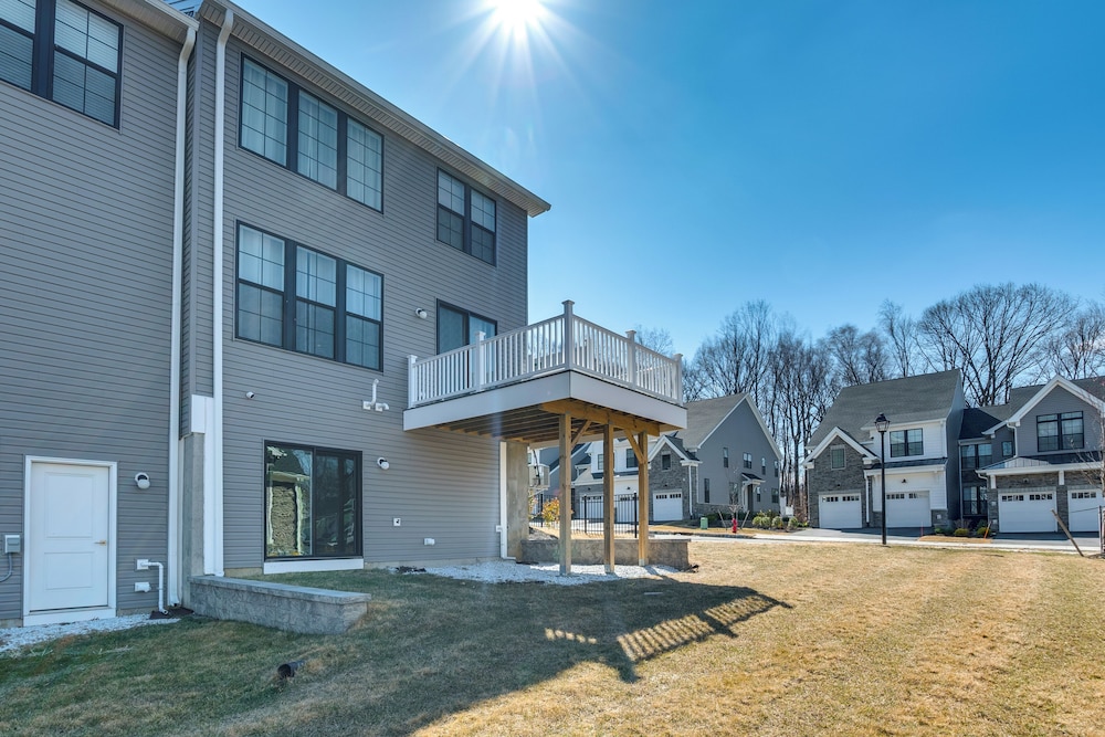10 Mi to Morristown: Stylish Home Near Trails!