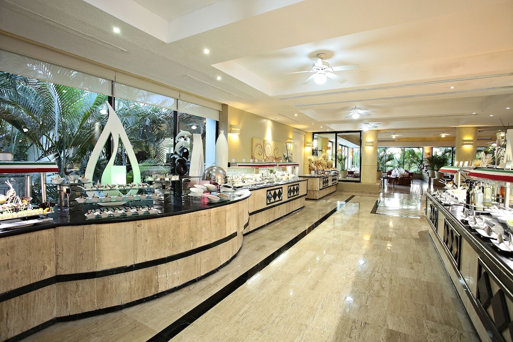 Bahia Principe Vacation Rentals - Four-Bedroom House
