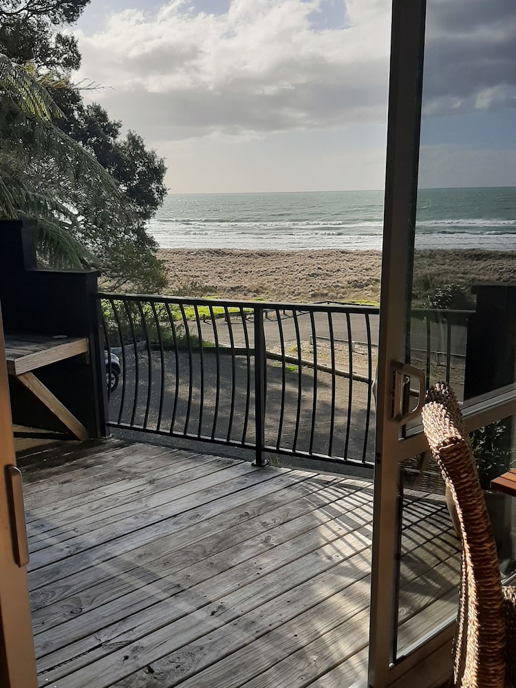 Ohiwa Beach Apartments Motel