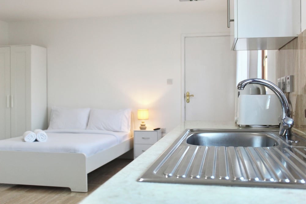 Cosy studio near NEC BHX Resorts World