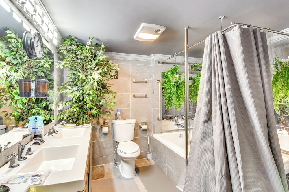 1 Mi to Dtwn & UGA Campus: Cozy Athens Getaway!