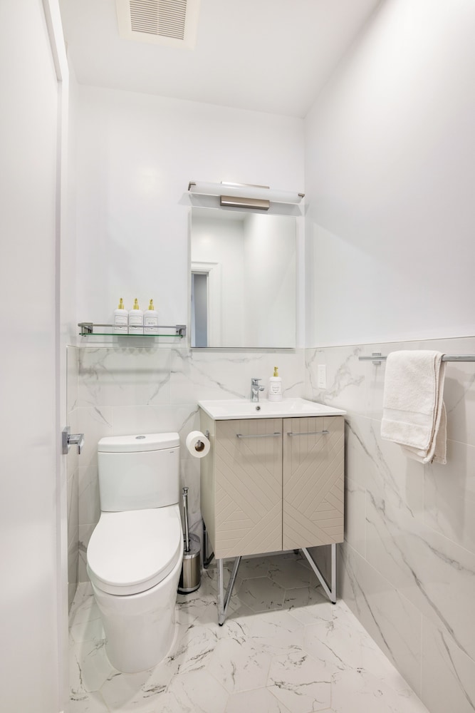 3BR Prime Luxury near NYC w Arcade Room