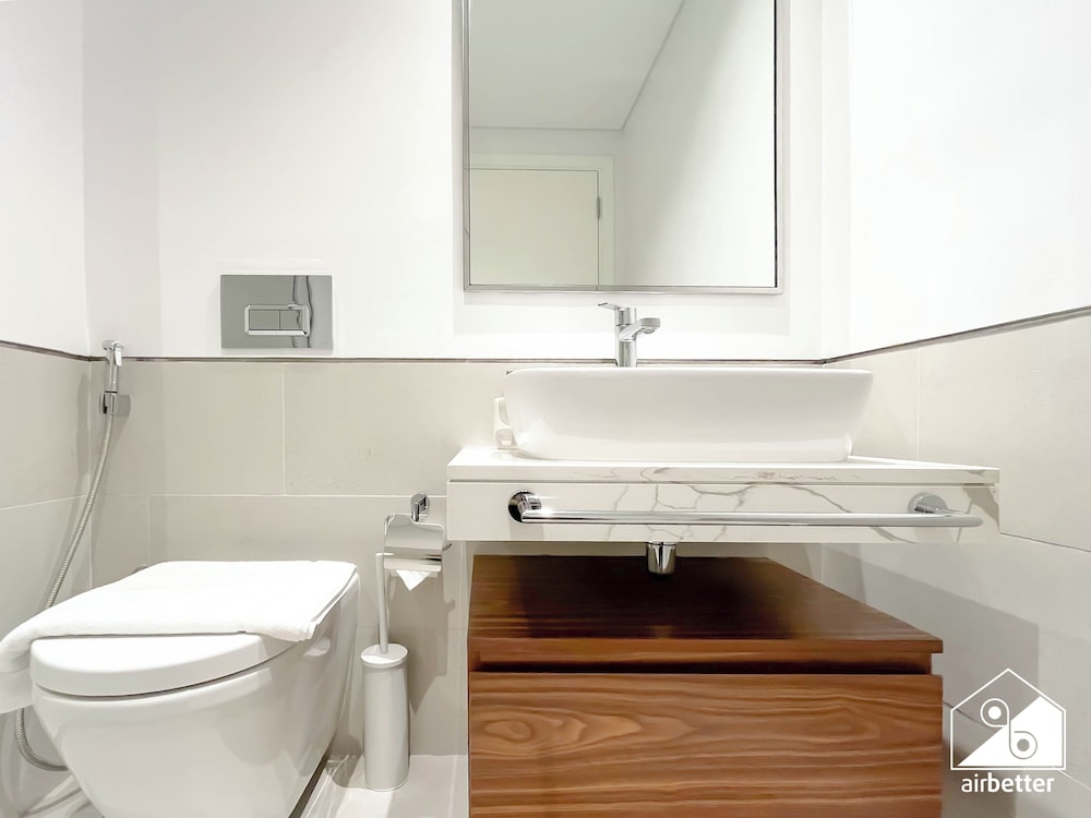 Luxury & Comfort 1B at Al Jadeel 2 Jumeirah Living