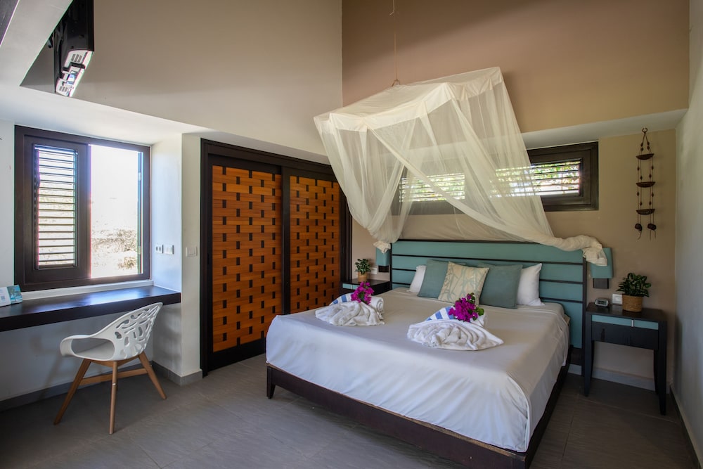 Blue Bay Bungalows - The Garden view 2