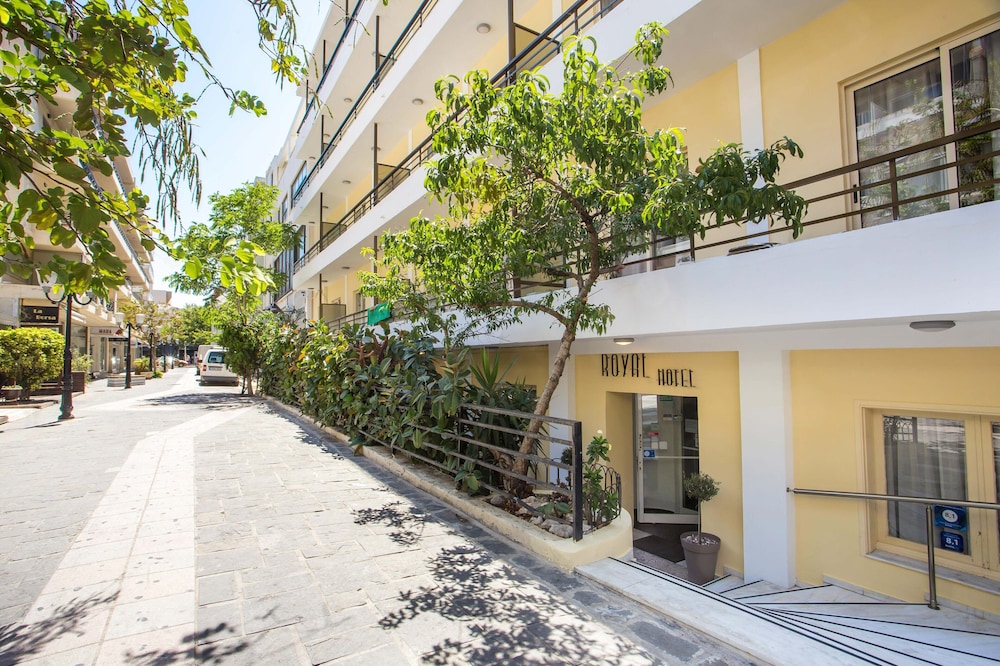 Royal Apart Hotel
