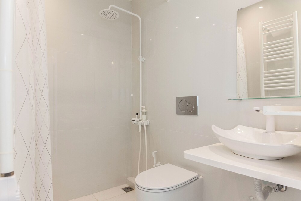 Marousi 2 Bd Luxury Living w Shared Pool