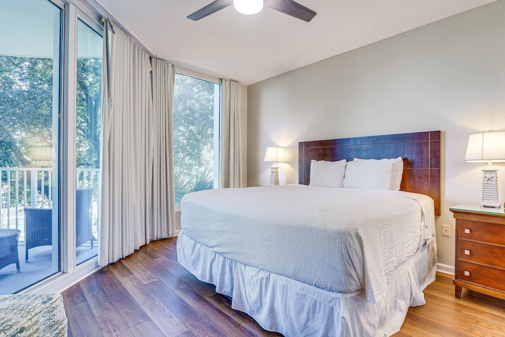 Palms of Destin Resort Condo: Beaches, Golf & More view 2